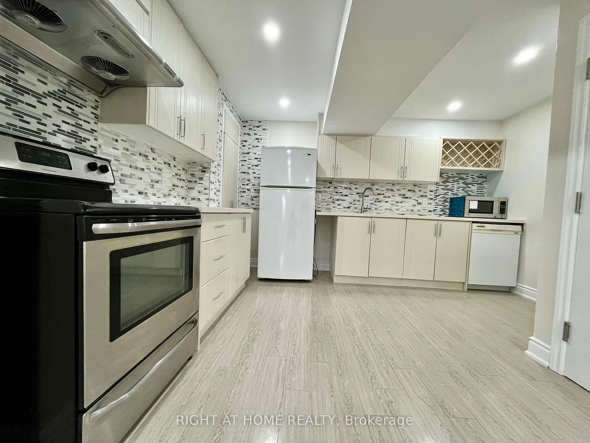Photo 3 of 162 Kendall Drive, Milton, Scott — HOMEH