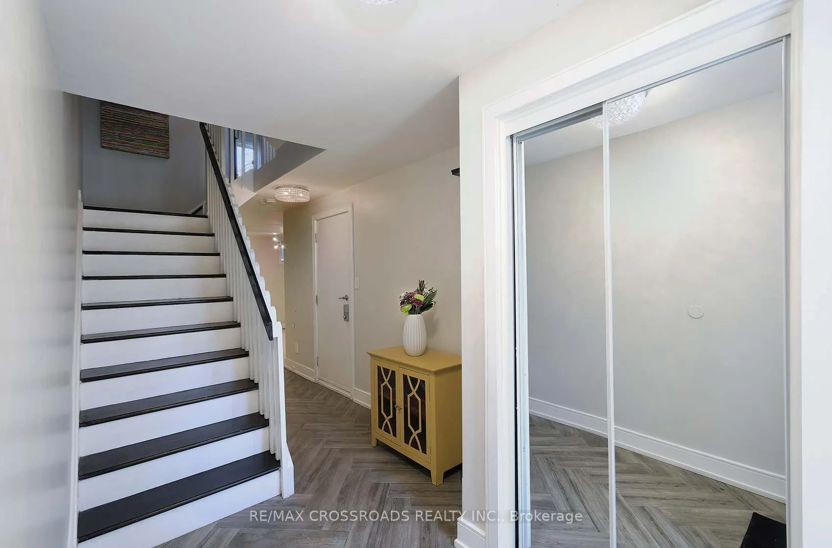 Photo 8 of Unit 2, 1506 Dufferin Street, Whitby, Port Whitby — HOMEH