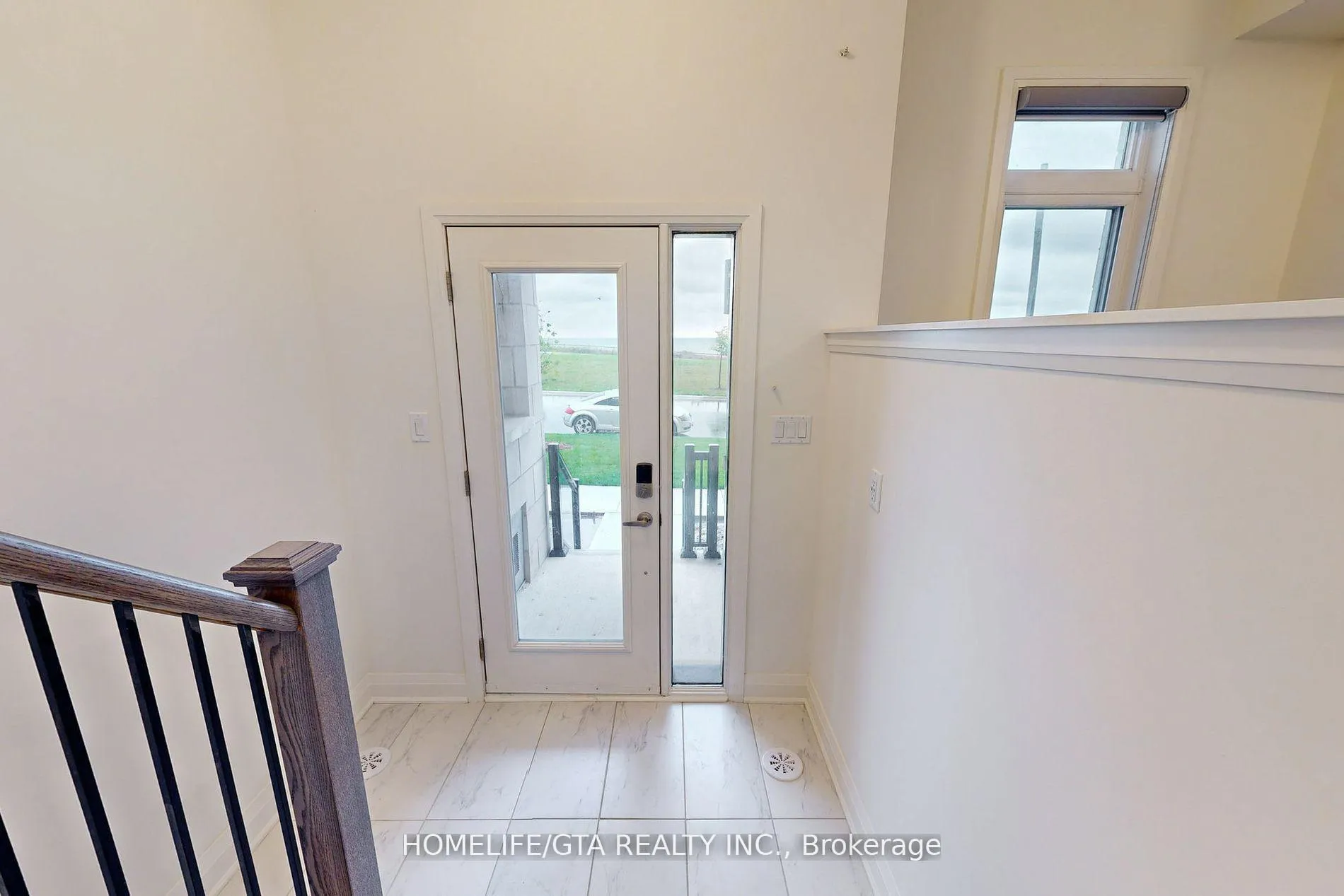 Photo 5 of 583 Port Darlington Road, Clarington, Bowmanville — HOMEH