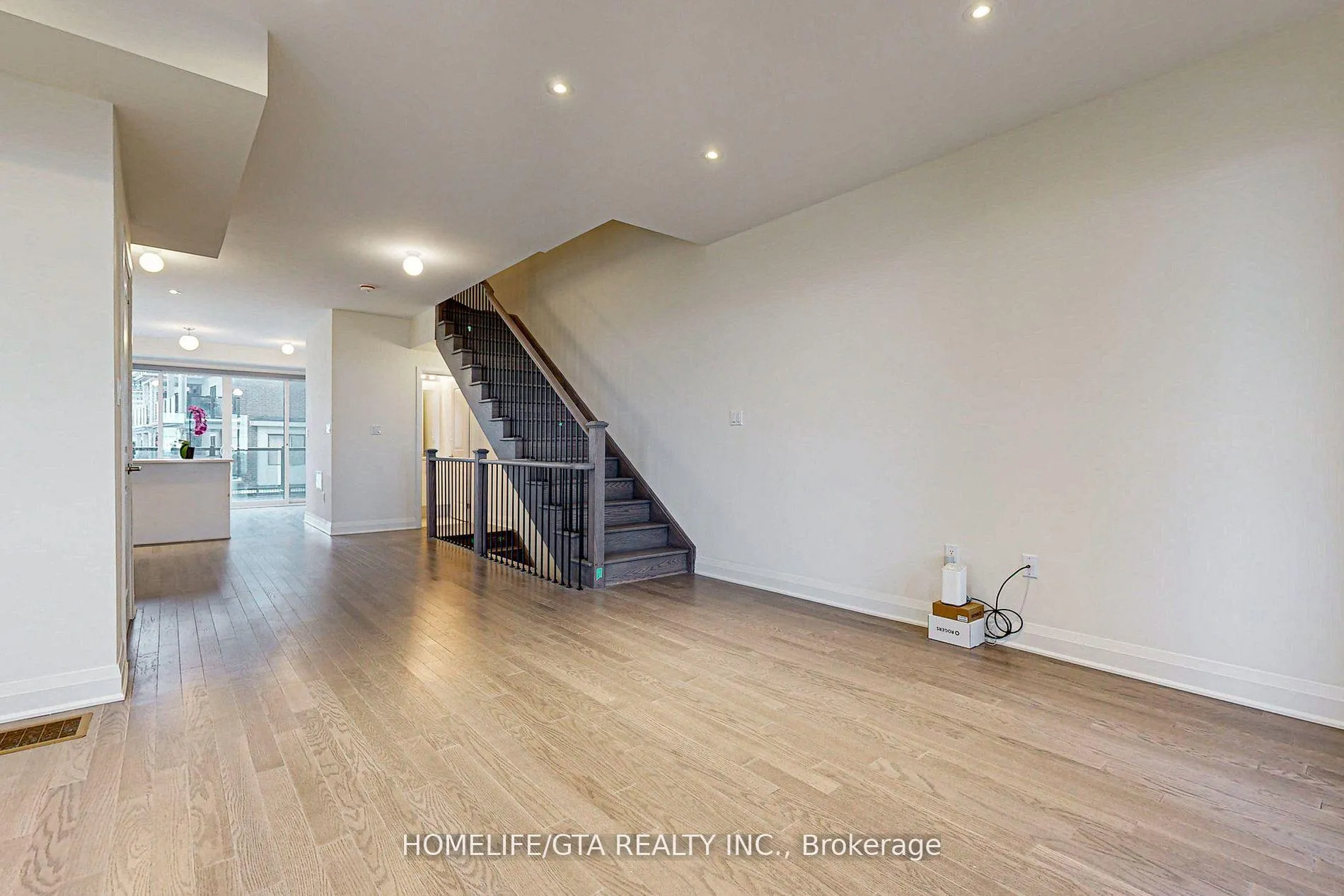 Photo 18 of 583 Port Darlington Road, Clarington, Bowmanville — HOMEH