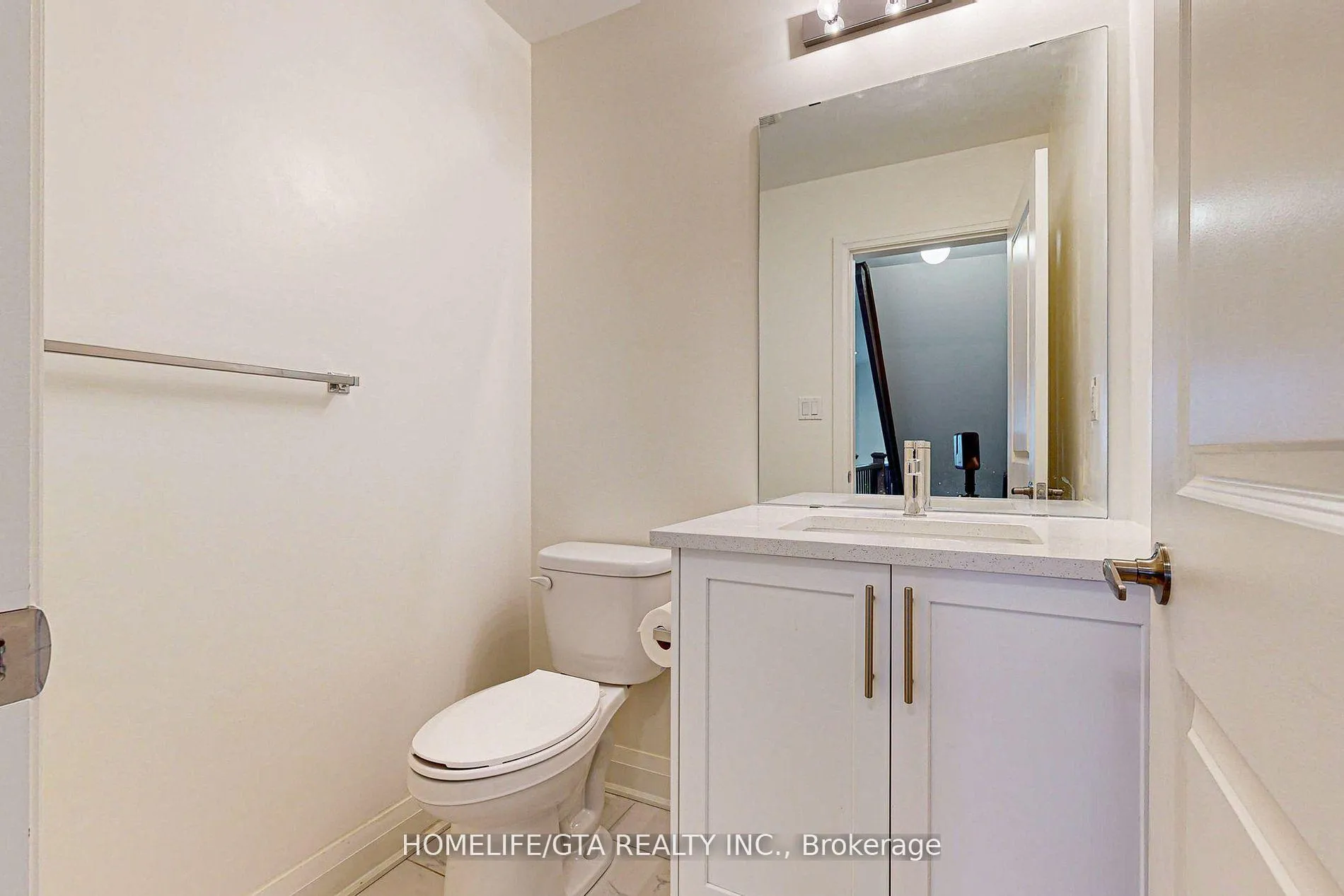 Photo 19 of 583 Port Darlington Road, Clarington, Bowmanville — HOMEH