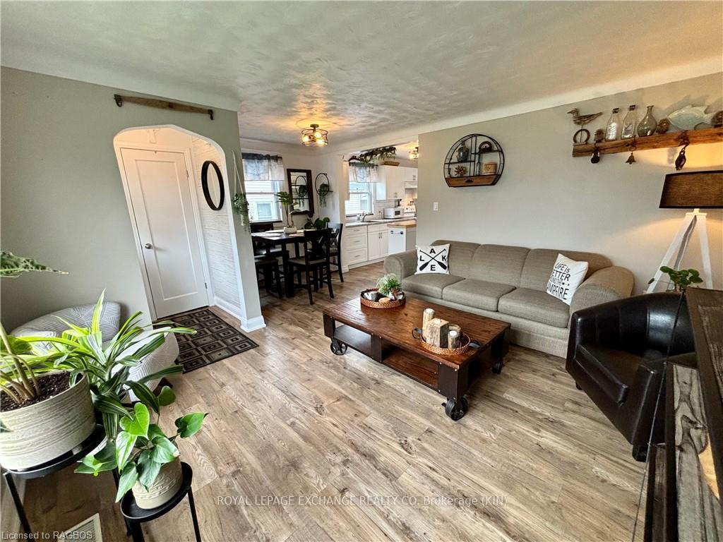 Photo 5 of 178 Britannia Road W, Goderich, Goderich (Town) — HOMEH