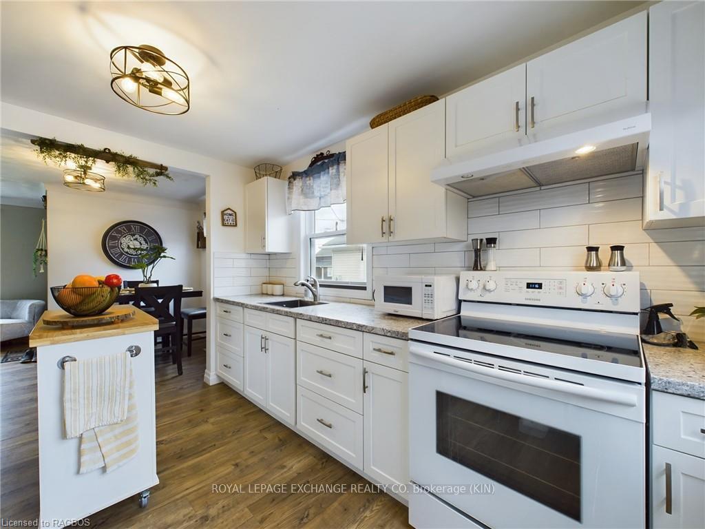 Photo 10 of 178 Britannia Road W, Goderich, Goderich (Town) — HOMEH