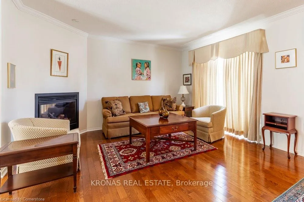 Photo 3 of 212 Silverbirch Boulevard, Hamilton, Rural Glanbrook — HOMEH