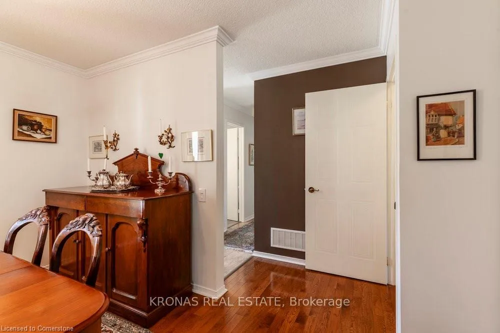 Photo 14 of 212 Silverbirch Boulevard, Hamilton, Rural Glanbrook — HOMEH