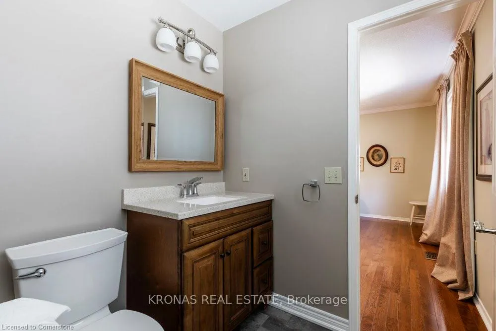 Photo 21 of 212 Silverbirch Boulevard, Hamilton, Rural Glanbrook — HOMEH
