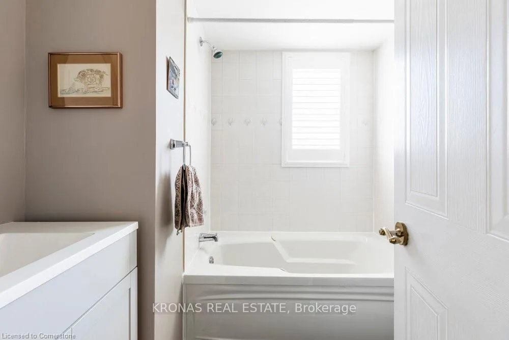 Photo 26 of 212 Silverbirch Boulevard, Hamilton, Rural Glanbrook — HOMEH