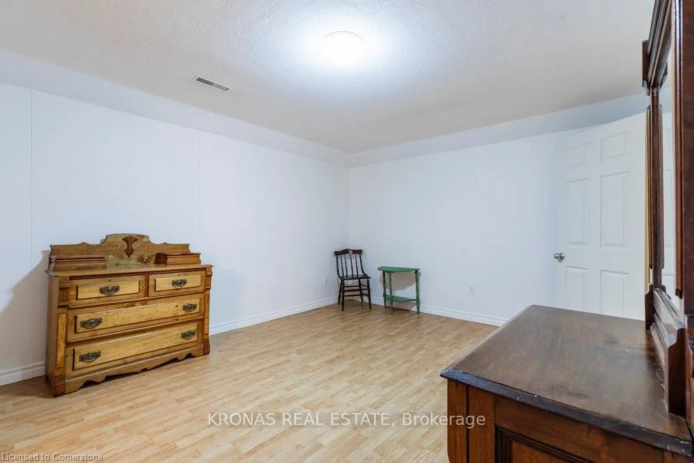 Photo 29 of 212 Silverbirch Boulevard, Hamilton, Rural Glanbrook — HOMEH