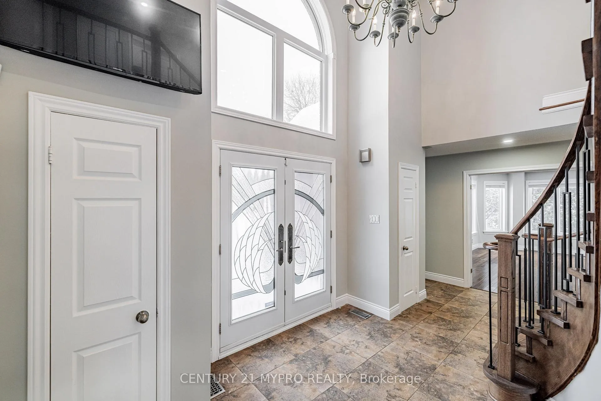 Photo 5 of 42 Mccauley Drive, Caledon, Rural Caledon — HOMEH