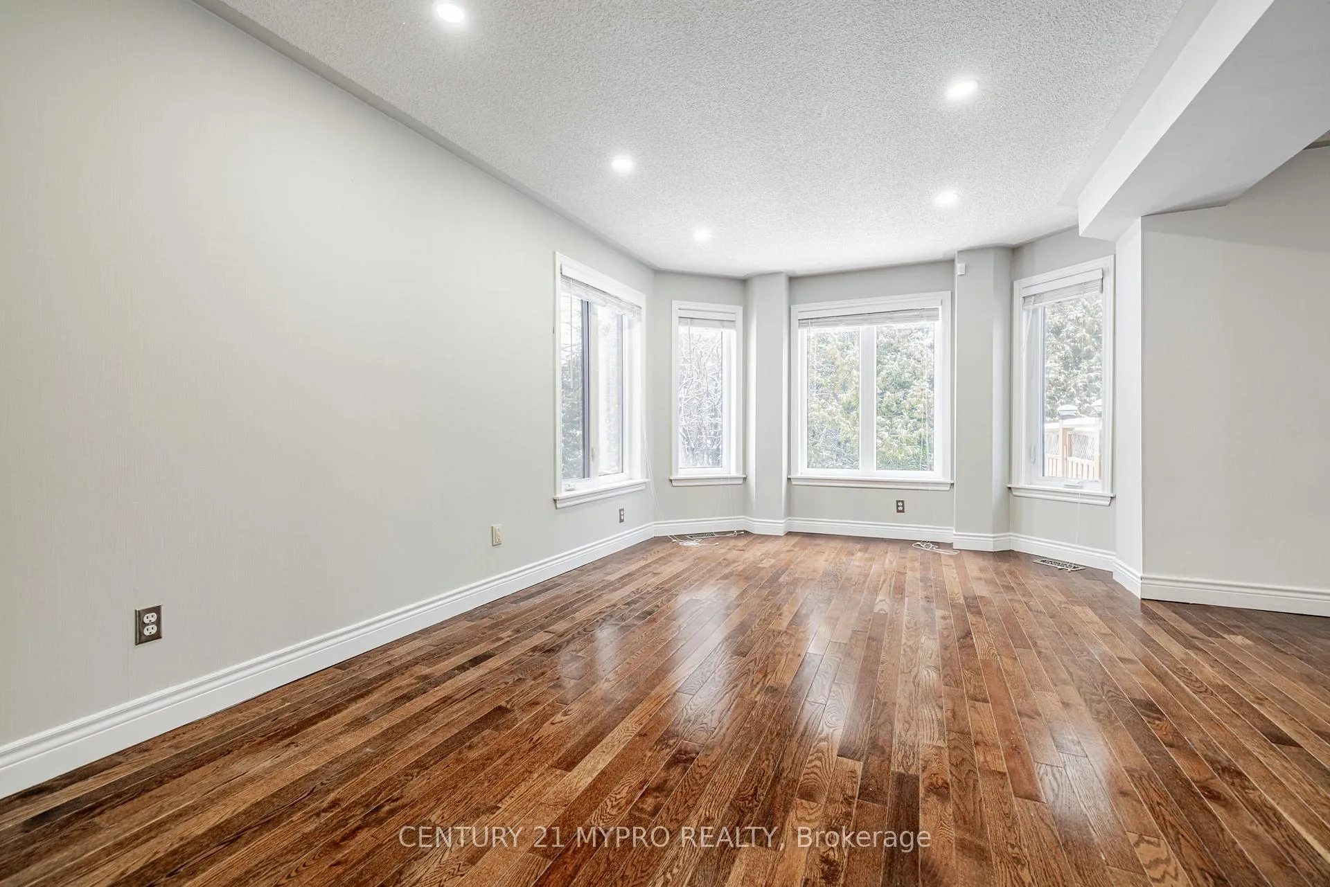 Photo 14 of 42 Mccauley Drive, Caledon, Rural Caledon — HOMEH