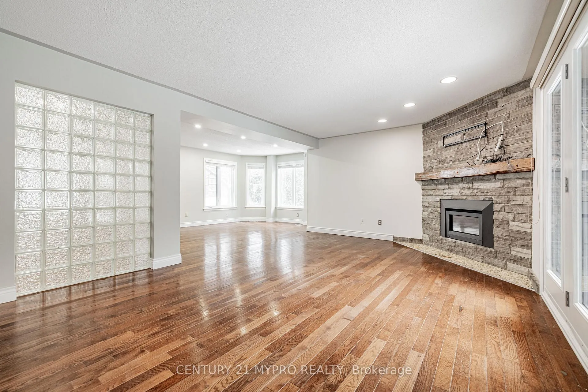 Photo 18 of 42 Mccauley Drive, Caledon, Rural Caledon — HOMEH