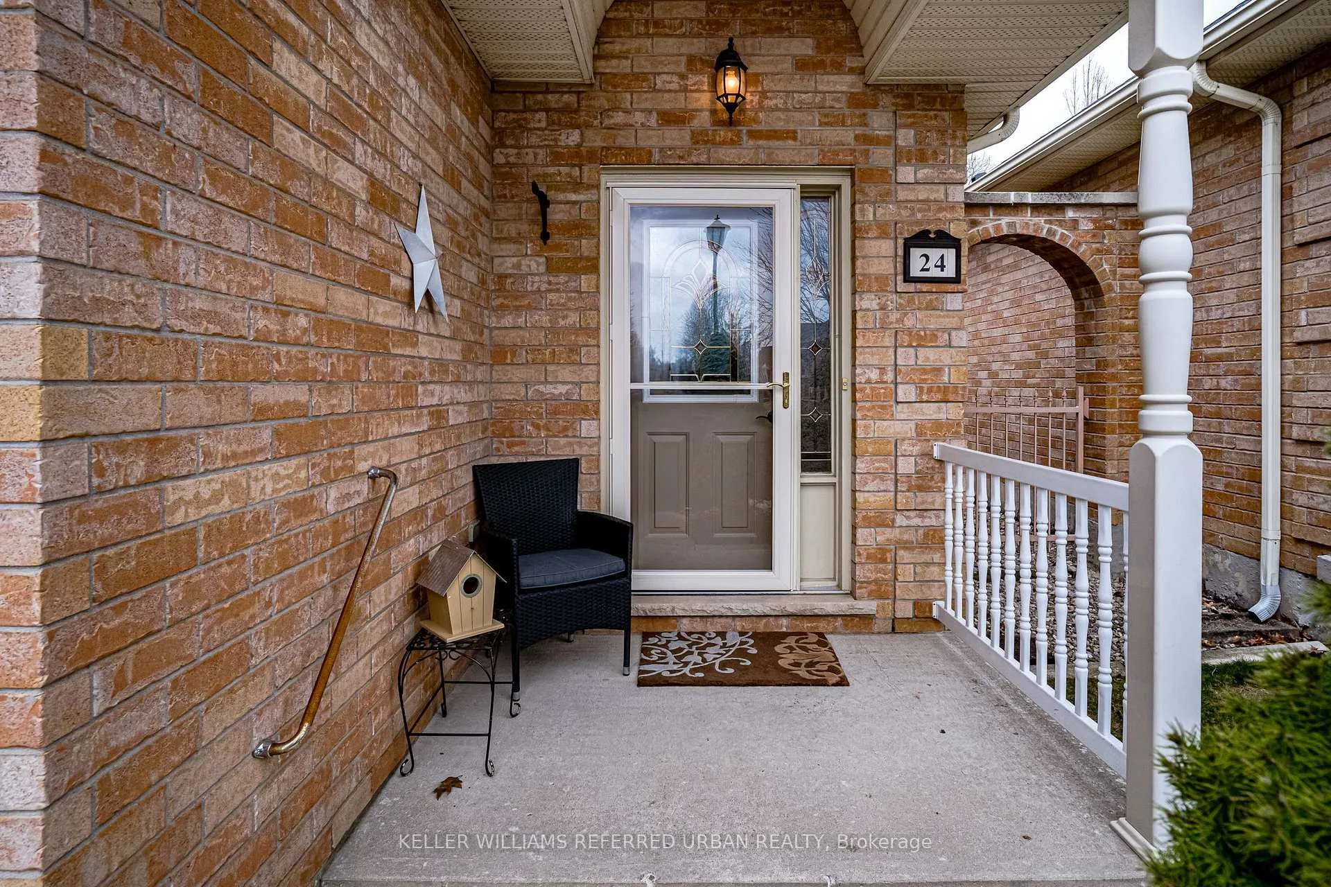 Photo 2 of 24 Greentrail Drive, Hamilton, Twenty Place — HOMEH