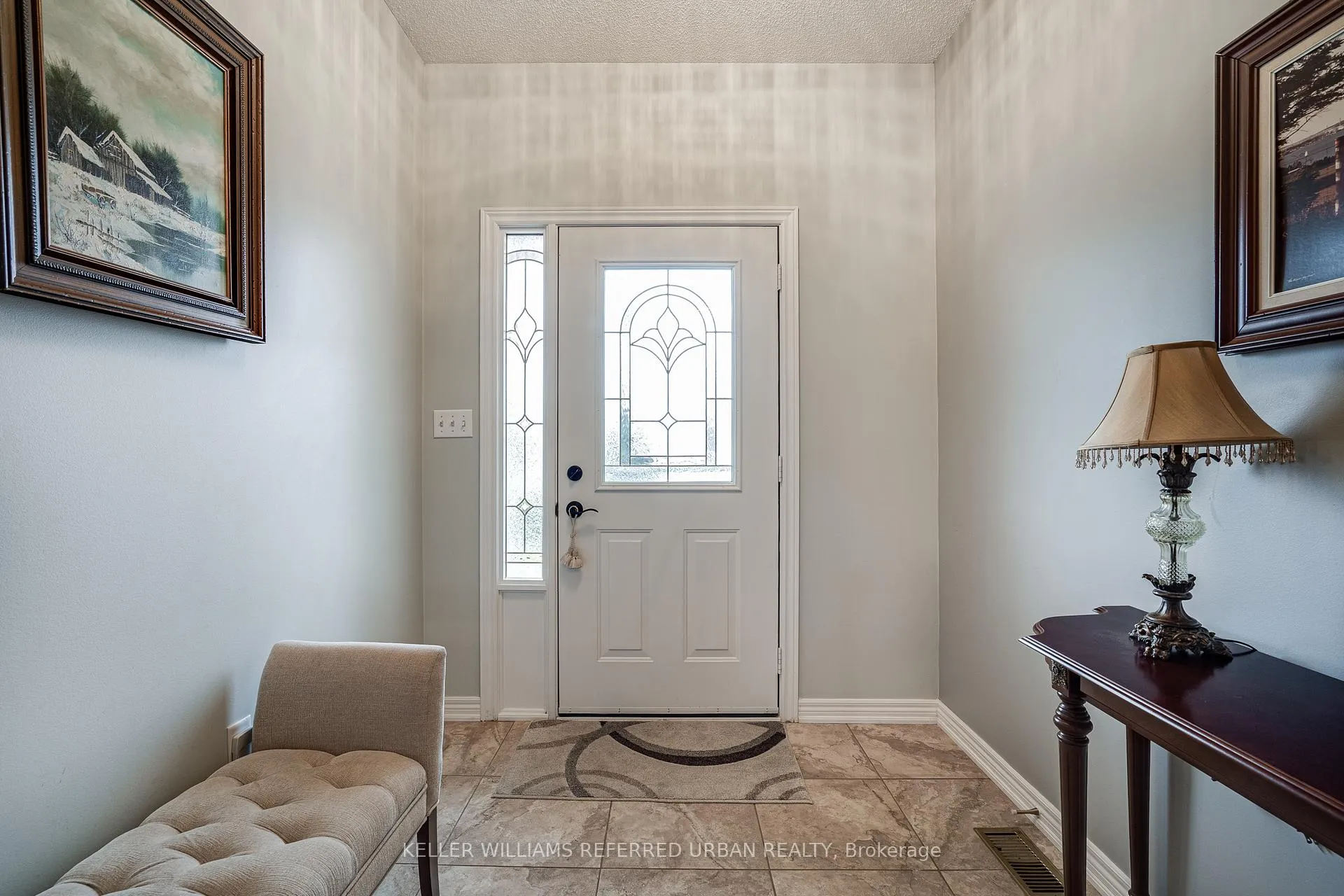 Photo 3 of 24 Greentrail Drive, Hamilton, Twenty Place — HOMEH