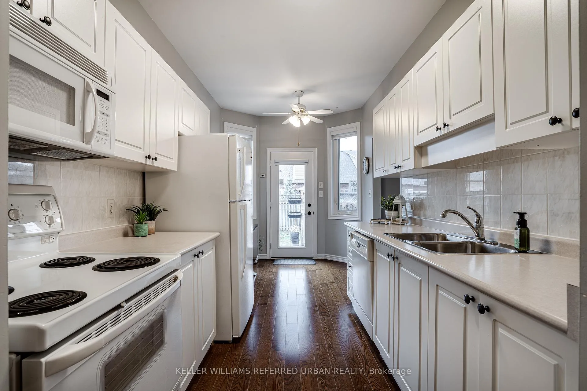 Photo 16 of 24 Greentrail Drive, Hamilton, Twenty Place — HOMEH