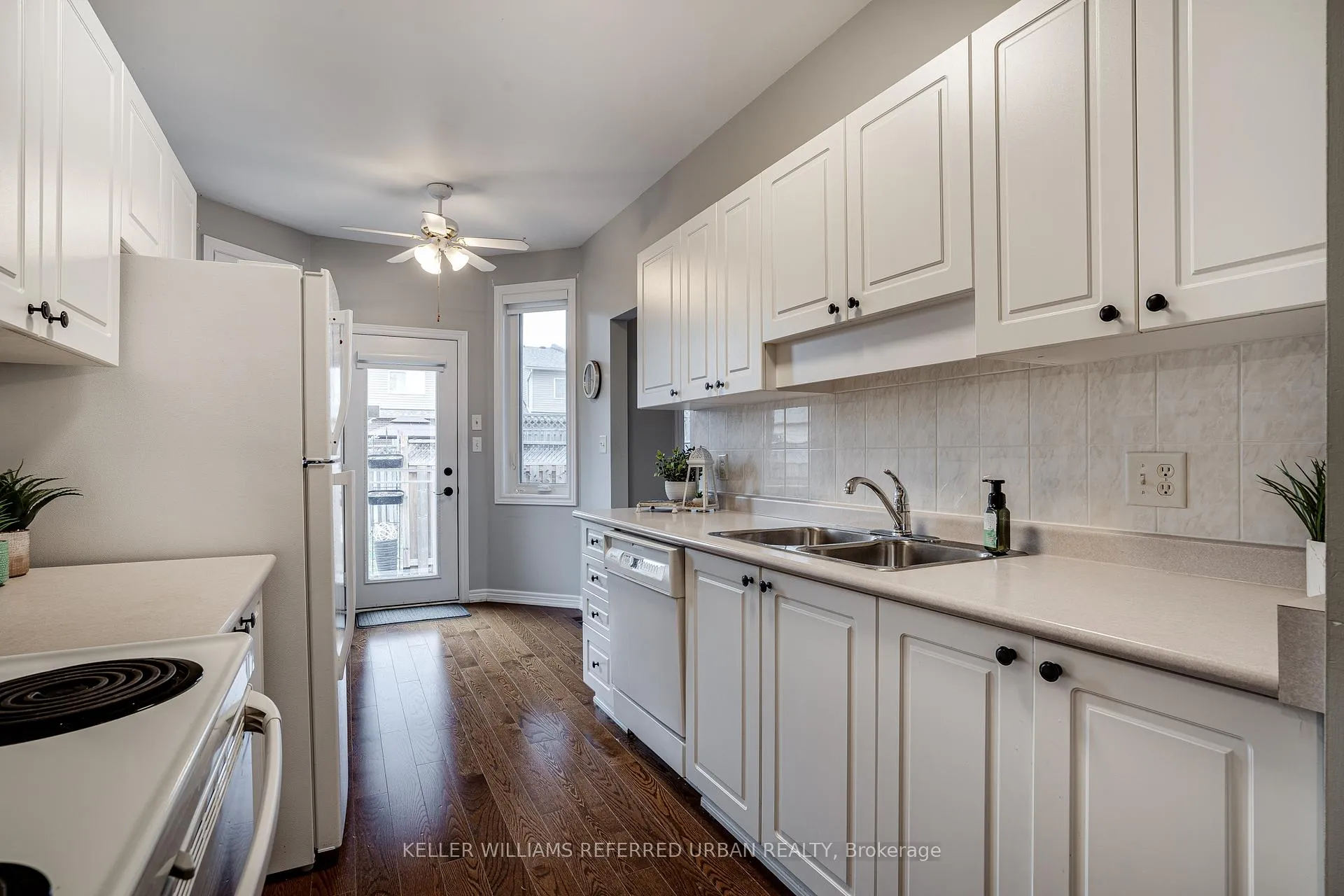 Photo 17 of 24 Greentrail Drive, Hamilton, Twenty Place — HOMEH