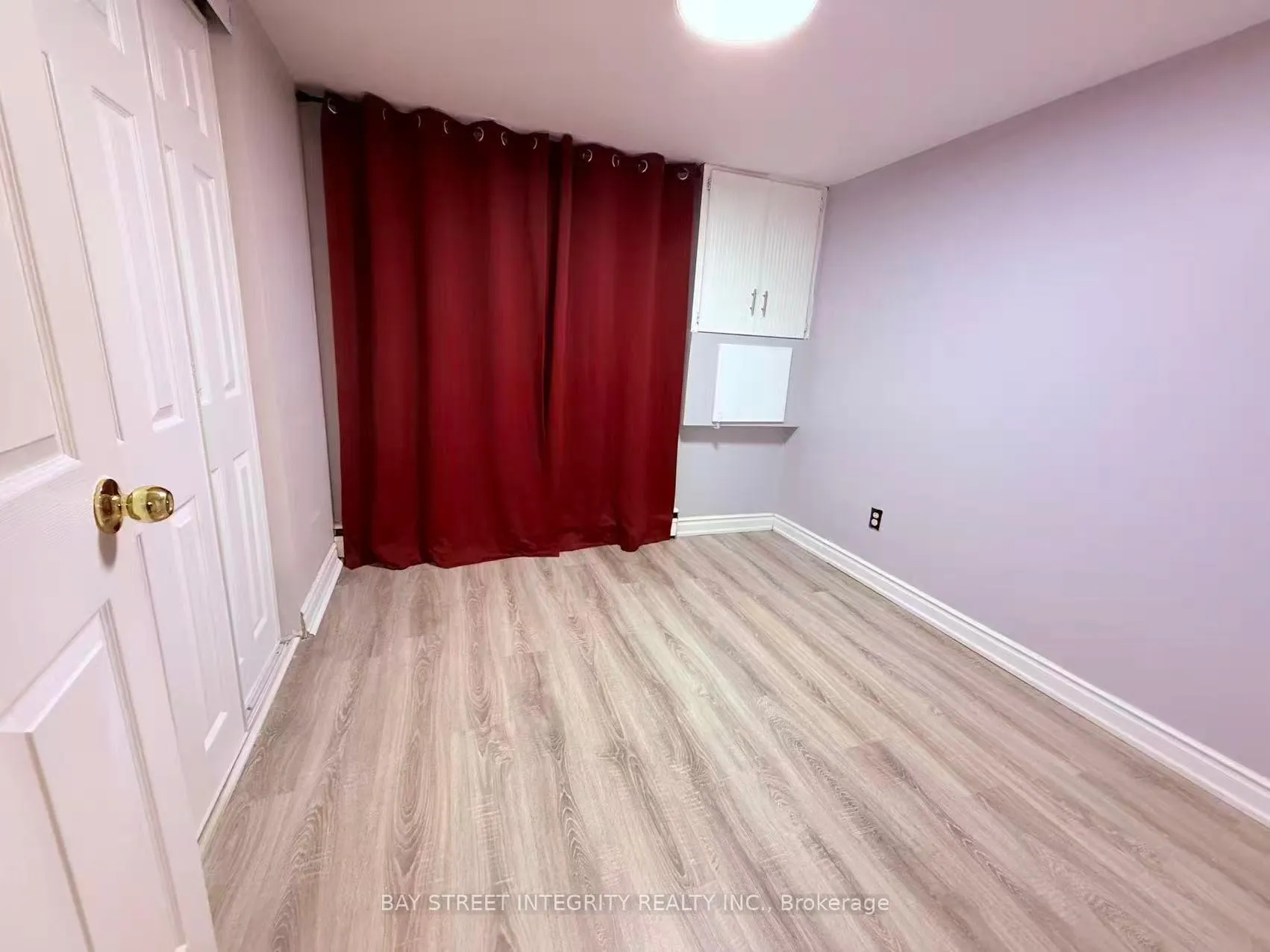 Photo 11 of 11 Southill Drive, Hamilton, Centremount — HOMEH