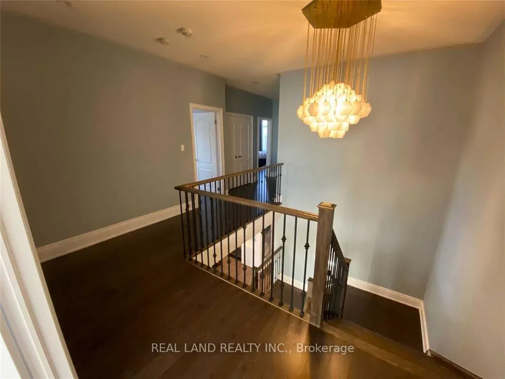 Photo 12 of 2 Castle Mountain Court, King, Nobleton — HOMEH