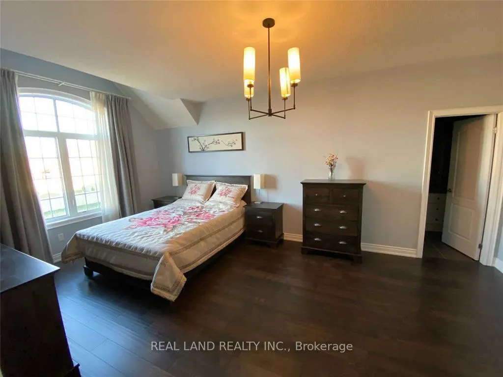 Photo 13 of 2 Castle Mountain Court, King, Nobleton — HOMEH