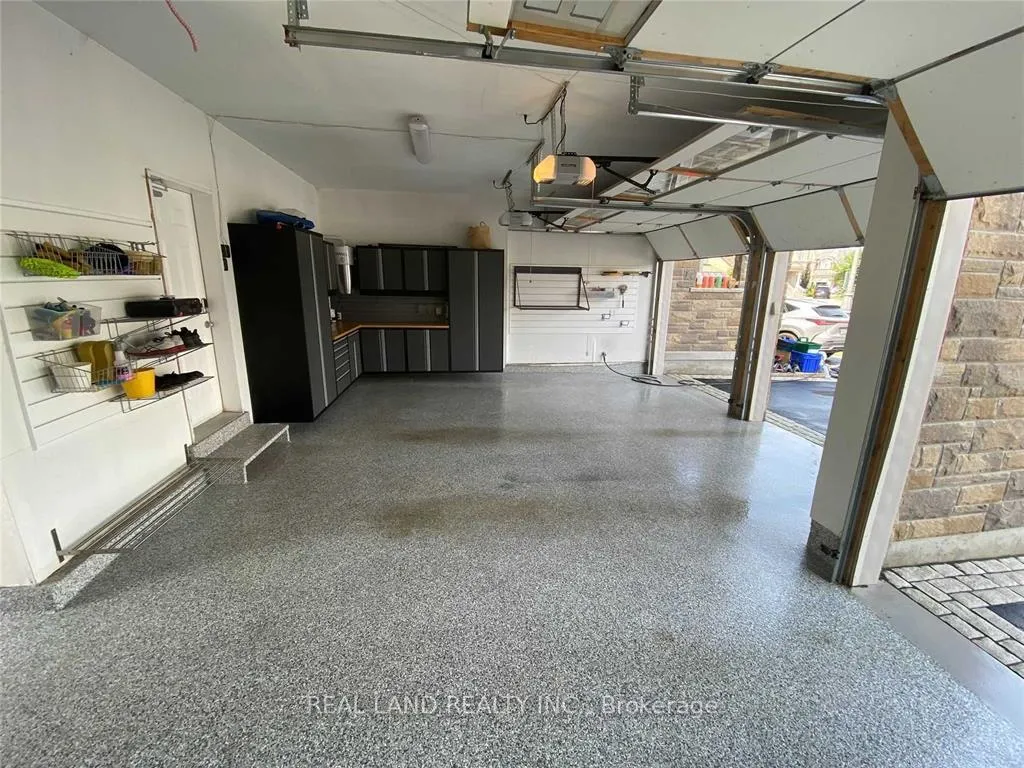 Photo 20 of 2 Castle Mountain Court, King, Nobleton — HOMEH