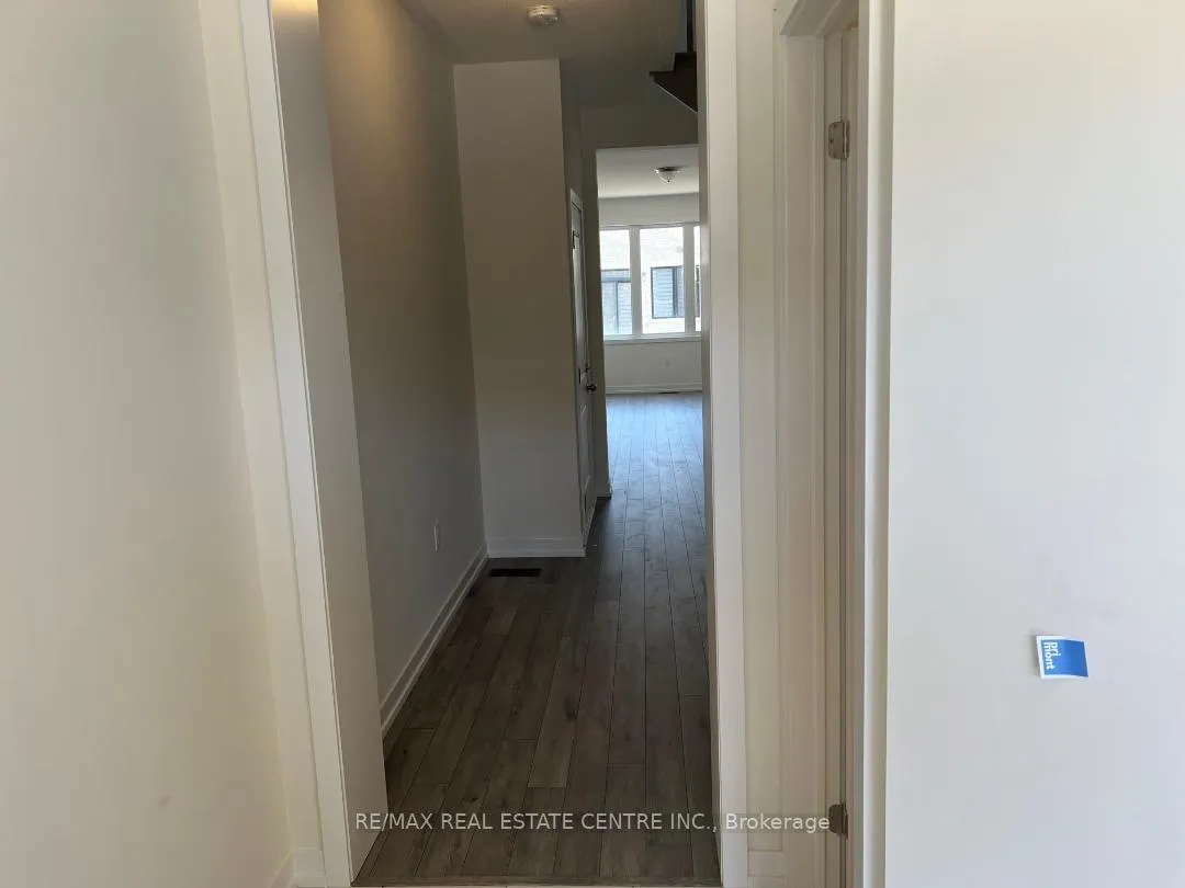 Photo 6 of 1551 Rose Way, Milton, Cobban — HOMEH