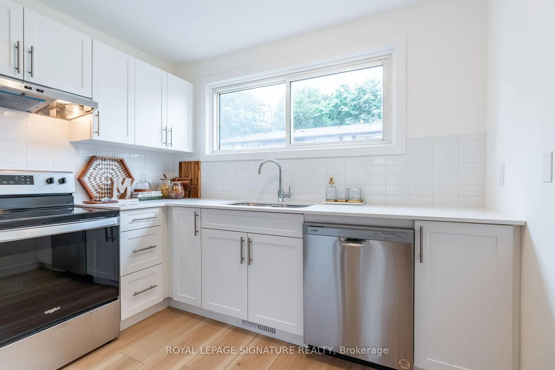 Photo 25 of 30 Woodman Drive N, Hamilton, Kentley — HOMEH