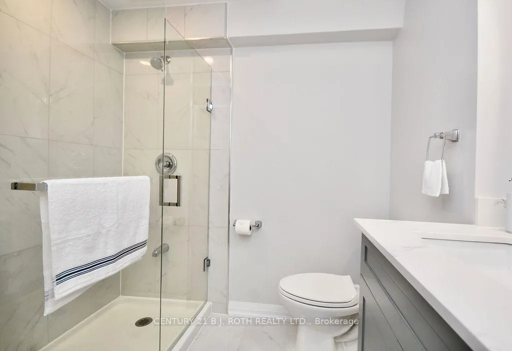 Photo 6 of 42 Mcveigh Drive, Barrie, Northwest — HOMEH