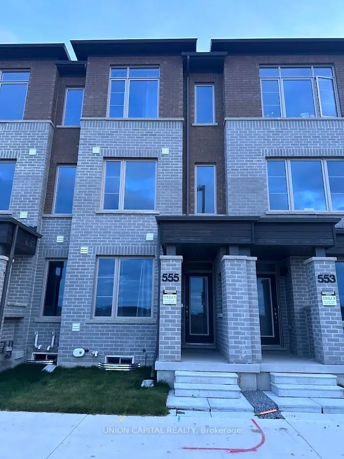 Photo 1 of 555 Vine Cliff Boulevard, Markham, Rural Markham — HOMEH
