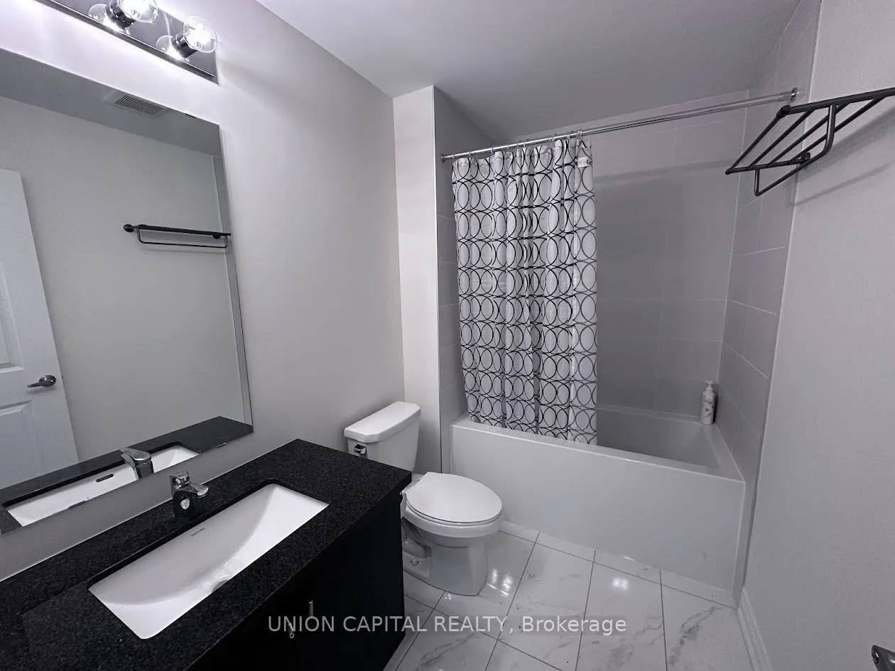 Photo 3 of 555 Vine Cliff Boulevard, Markham, Rural Markham — HOMEH