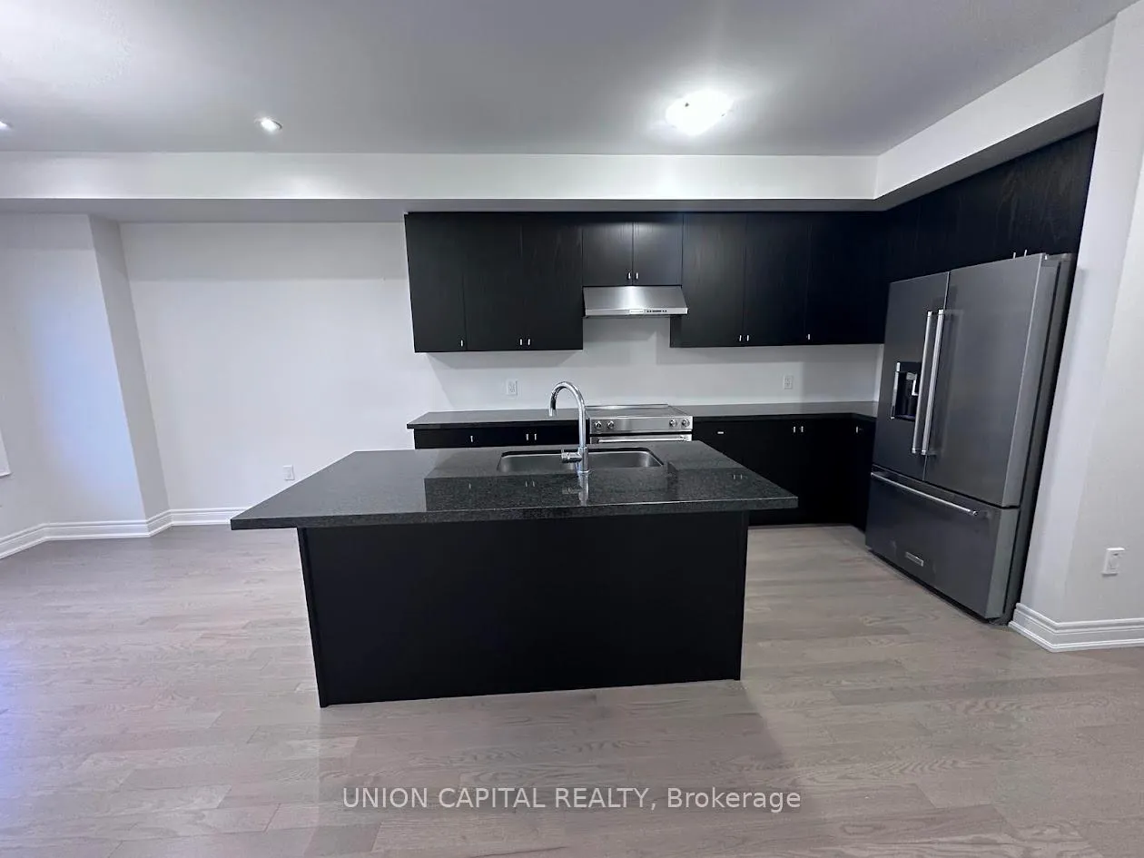 Photo 8 of 555 Vine Cliff Boulevard, Markham, Rural Markham — HOMEH