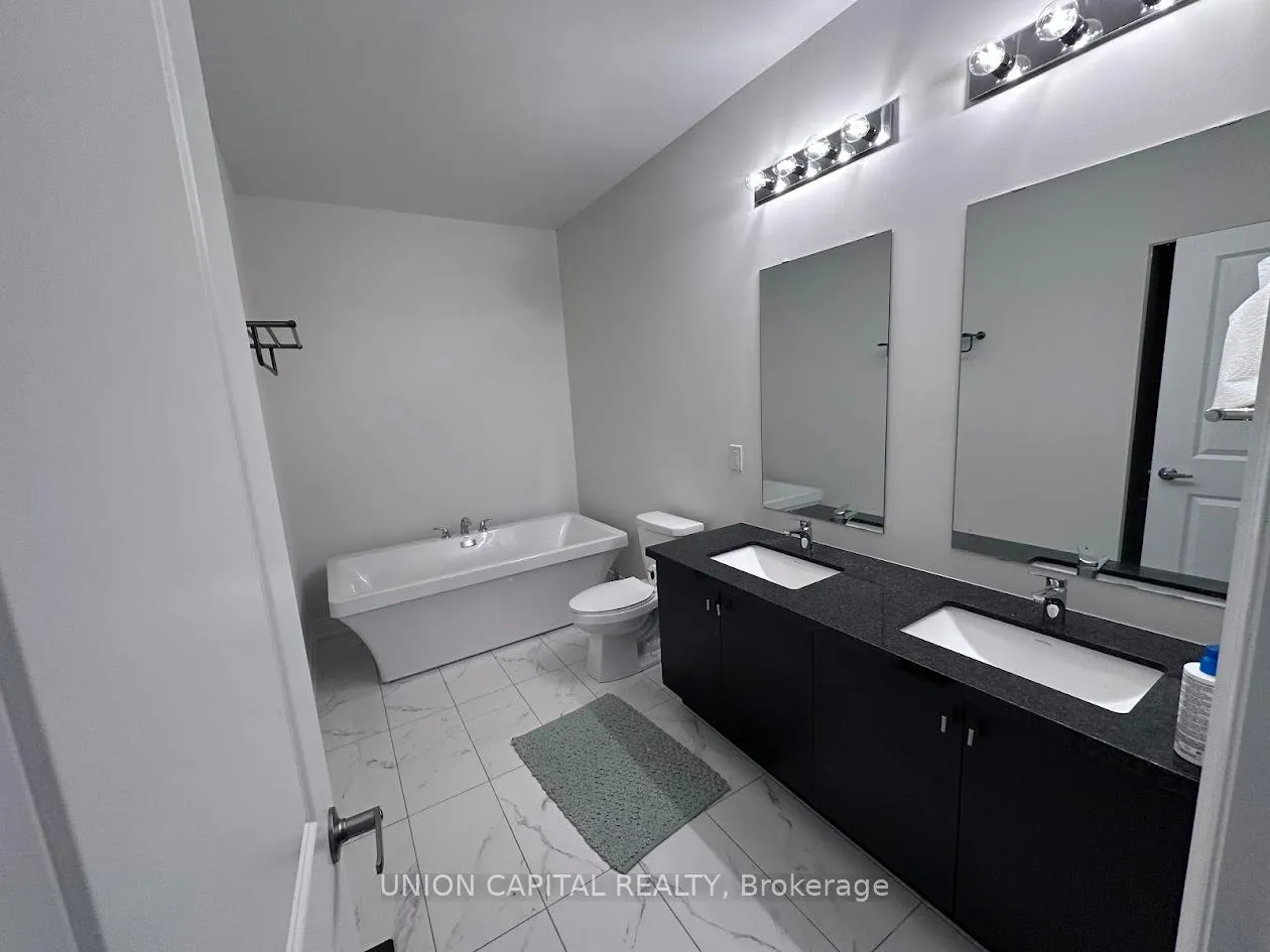 Photo 13 of 555 Vine Cliff Boulevard, Markham, Rural Markham — HOMEH