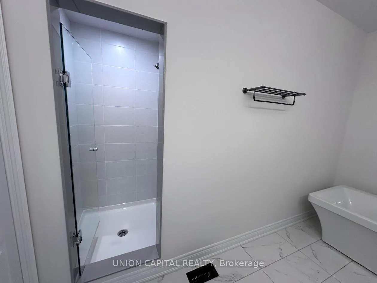Photo 17 of 555 Vine Cliff Boulevard, Markham, Rural Markham — HOMEH