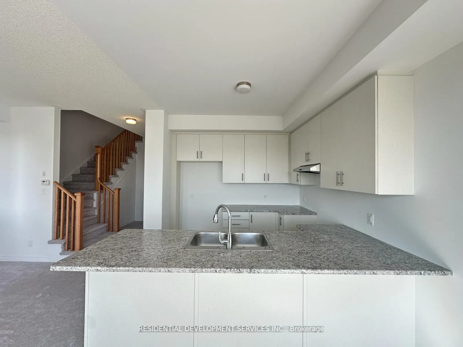 Photo 3 of 1082 Lockie Drive, Oshawa, Kedron — HOMEH