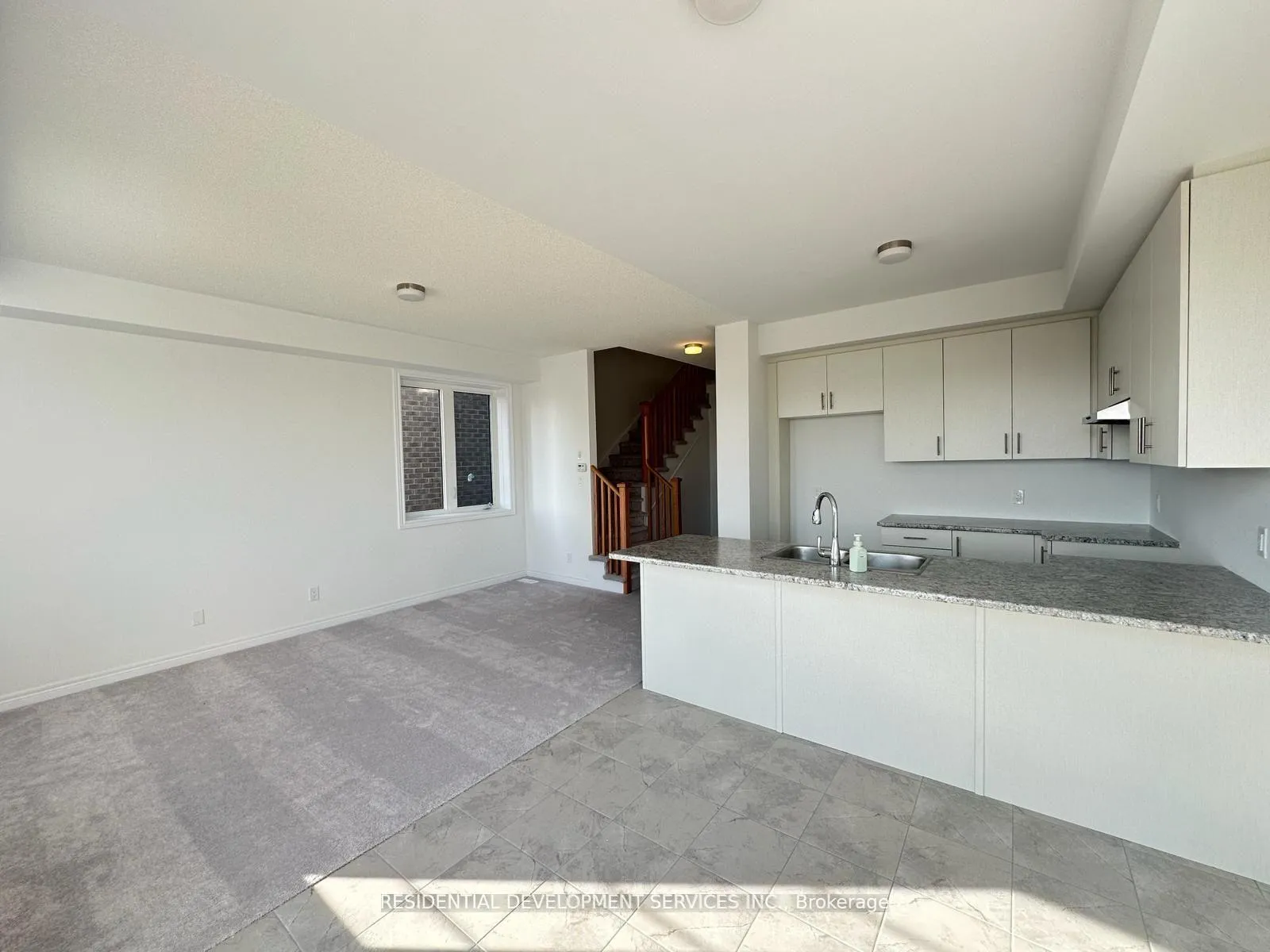 Photo 4 of 1082 Lockie Drive, Oshawa, Kedron — HOMEH