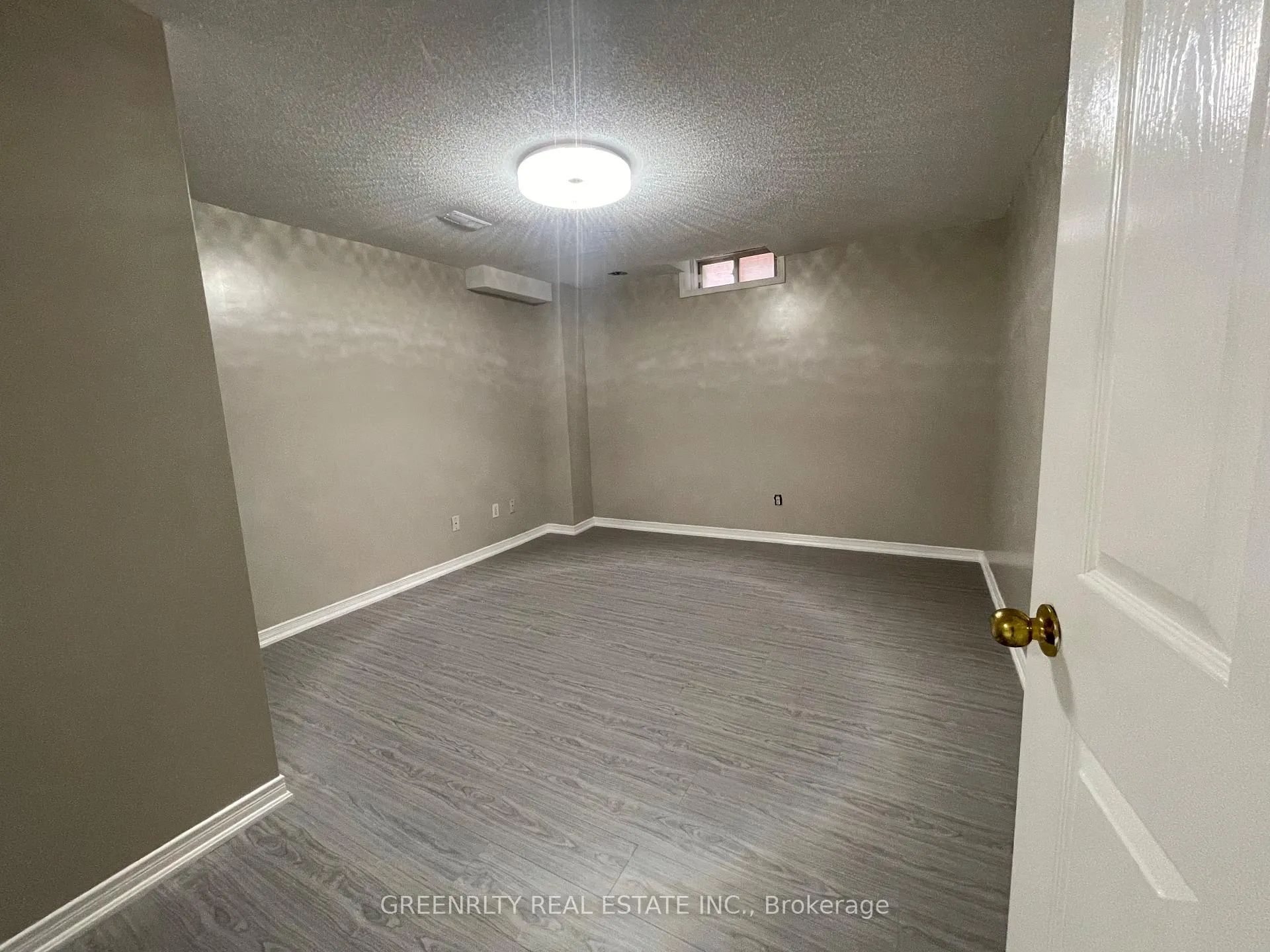 Photo 5 of 56 Spencer Drive, Brampton, Fletcher's Meadow — HOMEH