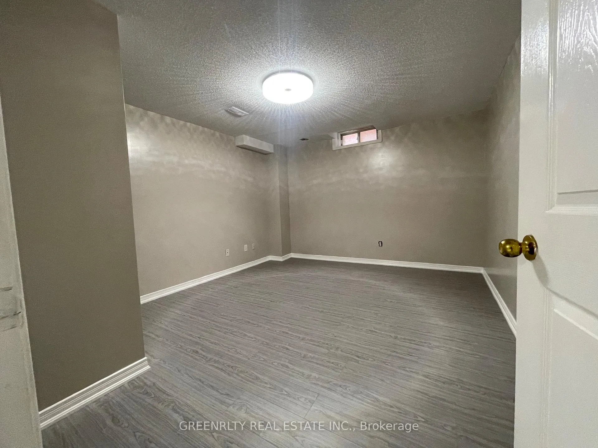 Photo 6 of 56 Spencer Drive, Brampton, Fletcher's Meadow — HOMEH