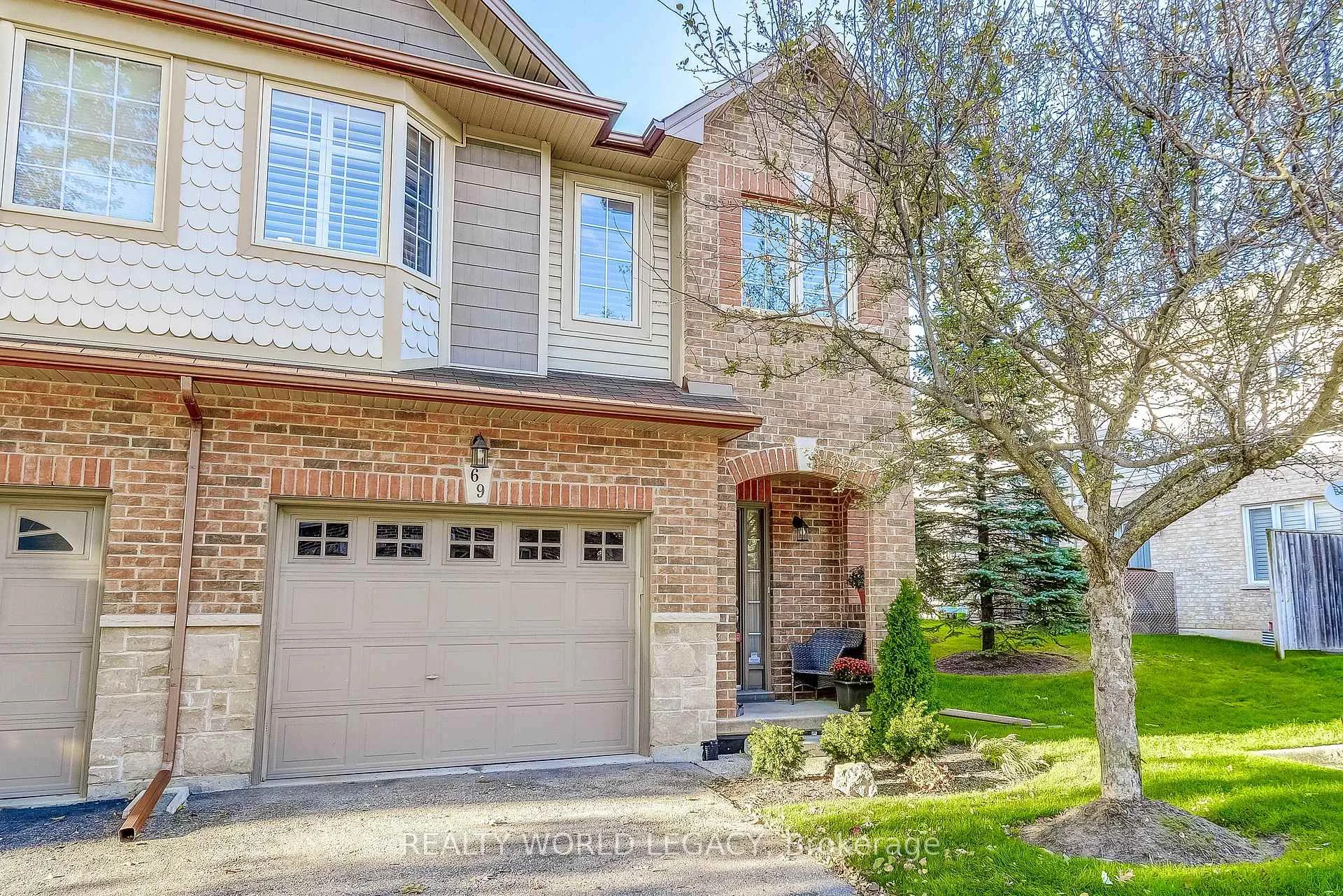 Photo 4 of 69 Myers Lane, Hamilton, Ancaster — HOMEH