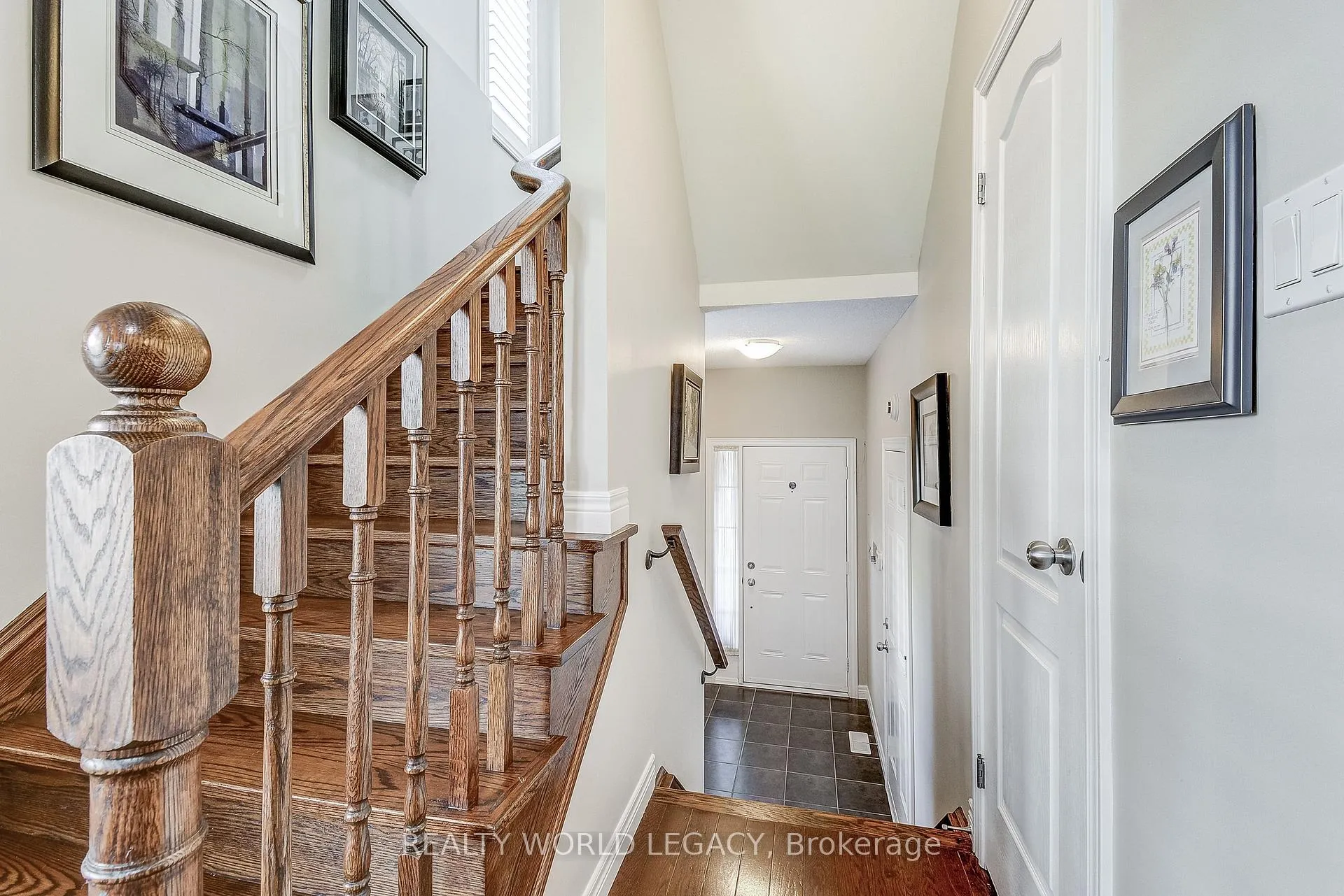 Photo 9 of 69 Myers Lane, Hamilton, Ancaster — HOMEH