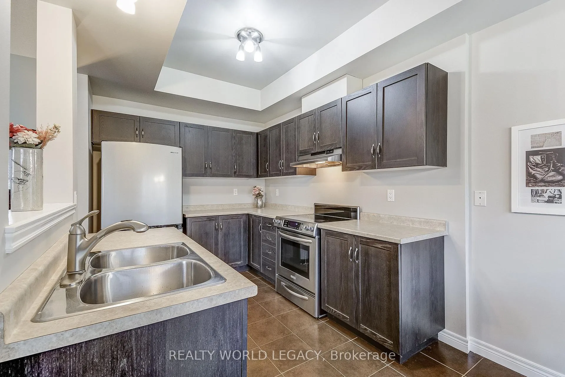 Photo 17 of 69 Myers Lane, Hamilton, Ancaster — HOMEH