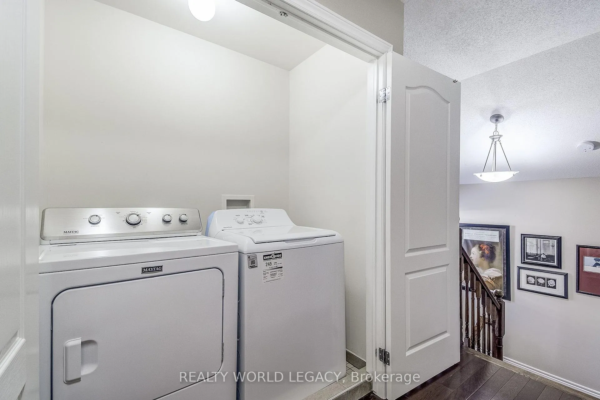 Photo 33 of 69 Myers Lane, Hamilton, Ancaster — HOMEH