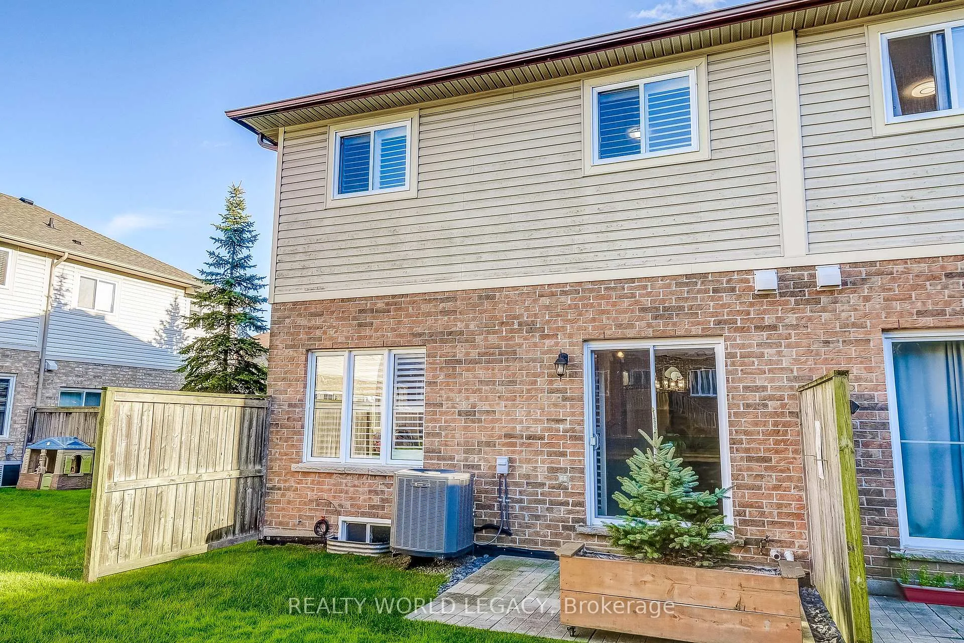 Photo 40 of 69 Myers Lane, Hamilton, Ancaster — HOMEH