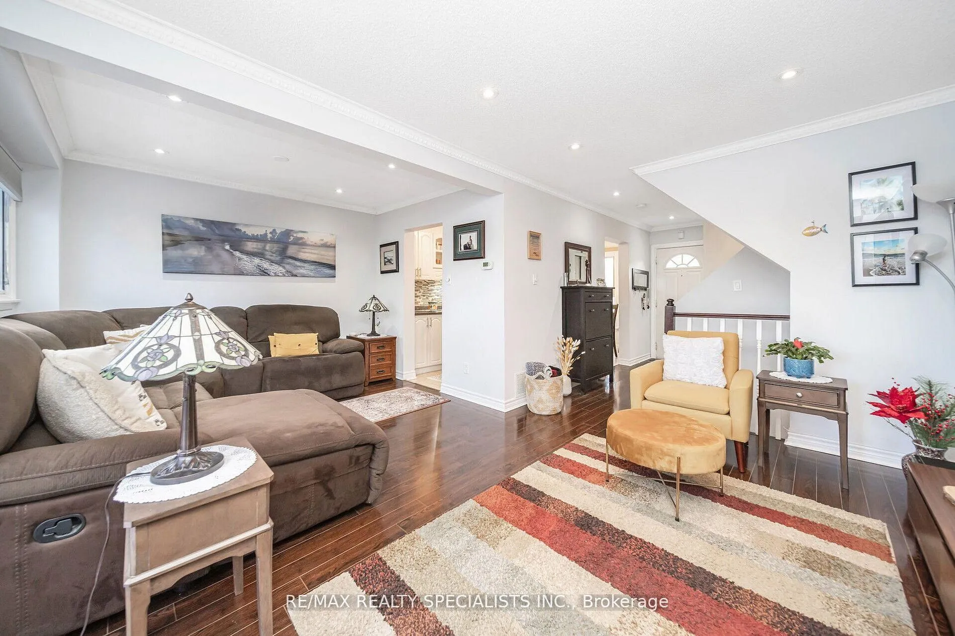 Photo 4 of 344 Fleetwood Crescent, Brampton, Southgate — HOMEH