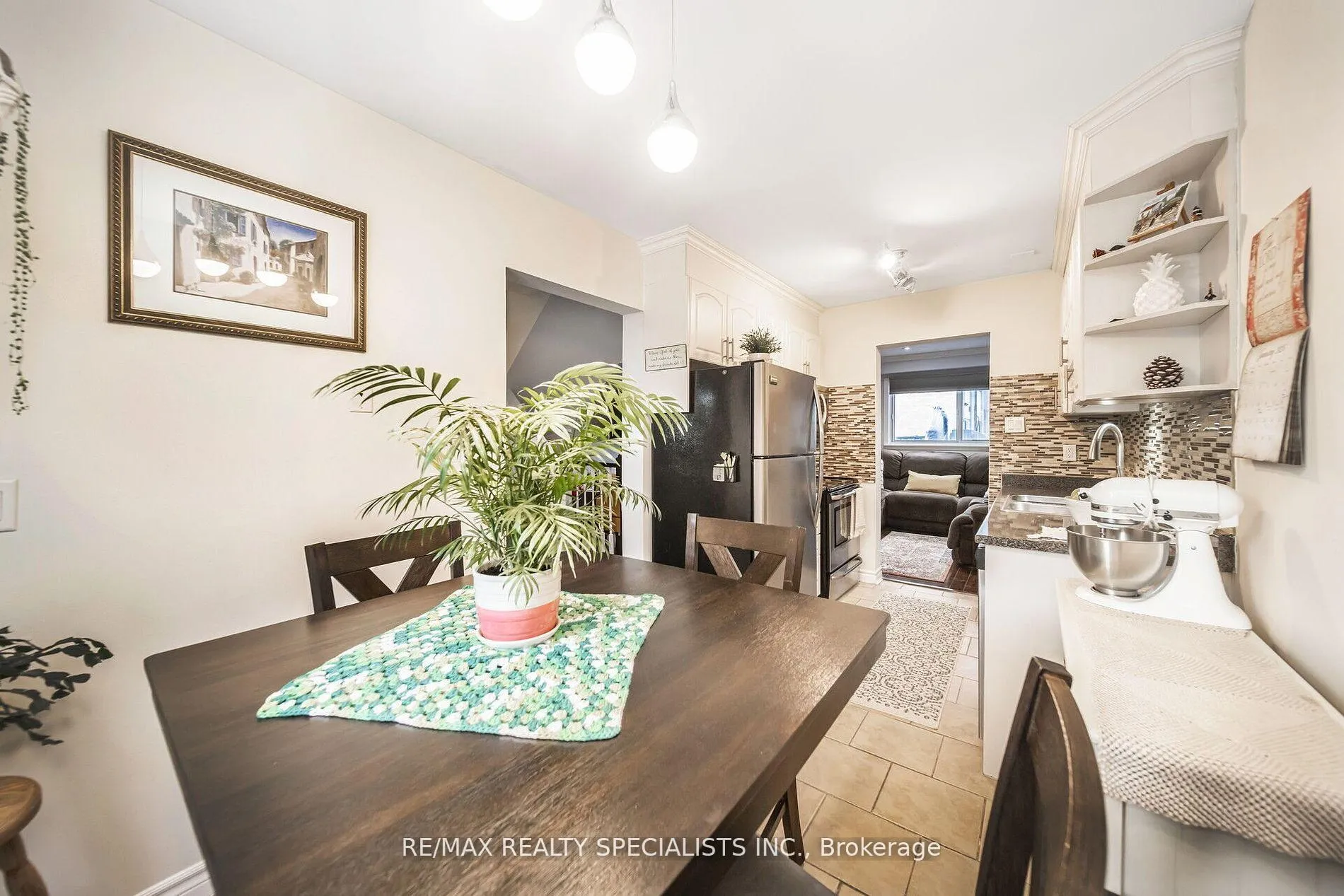 Photo 14 of 344 Fleetwood Crescent, Brampton, Southgate — HOMEH