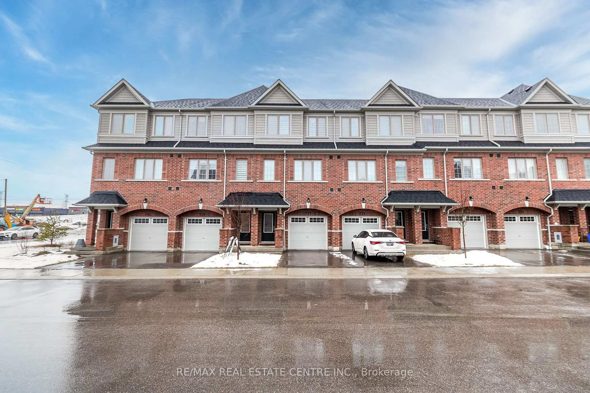 Photo 1 of 277 Danzatore Path, Oshawa, Windfields — HOMEH
