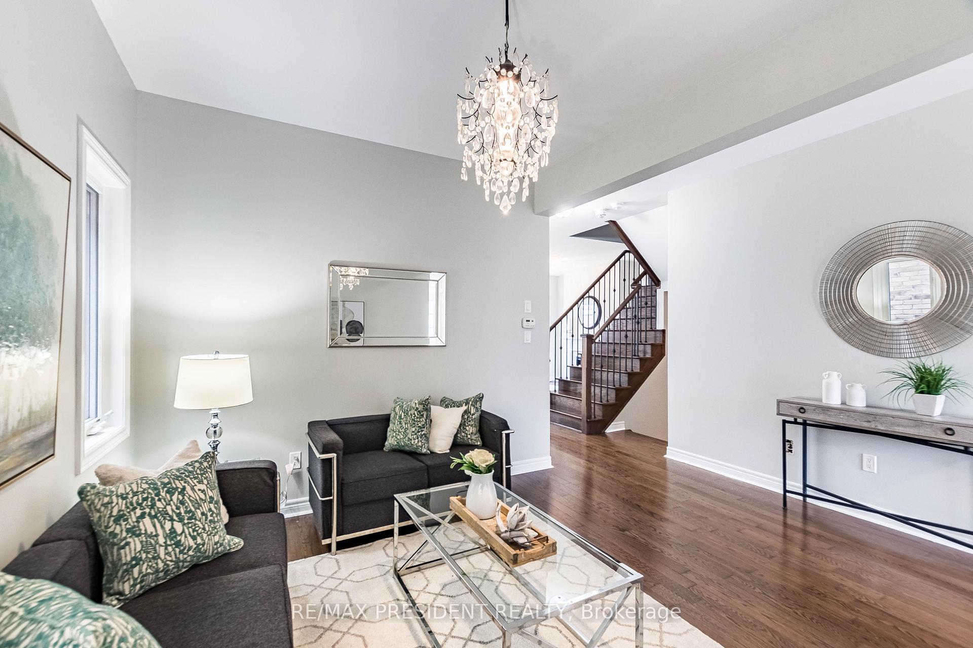 Photo 8 of 77 Zelda Road, Brampton, Sandringham-Wellington North — HOMEH
