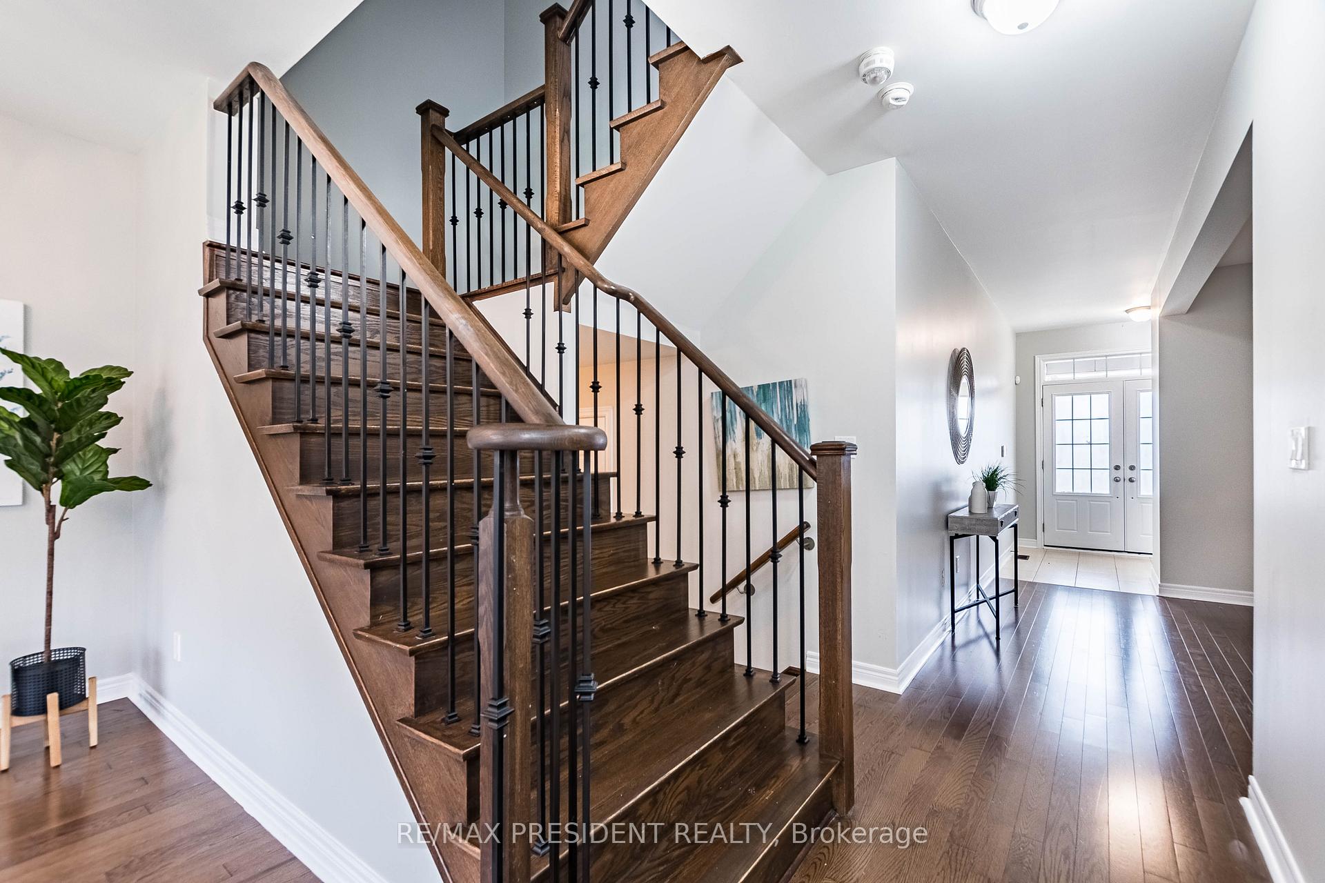 Photo 9 of 77 Zelda Road, Brampton, Sandringham-Wellington North — HOMEH