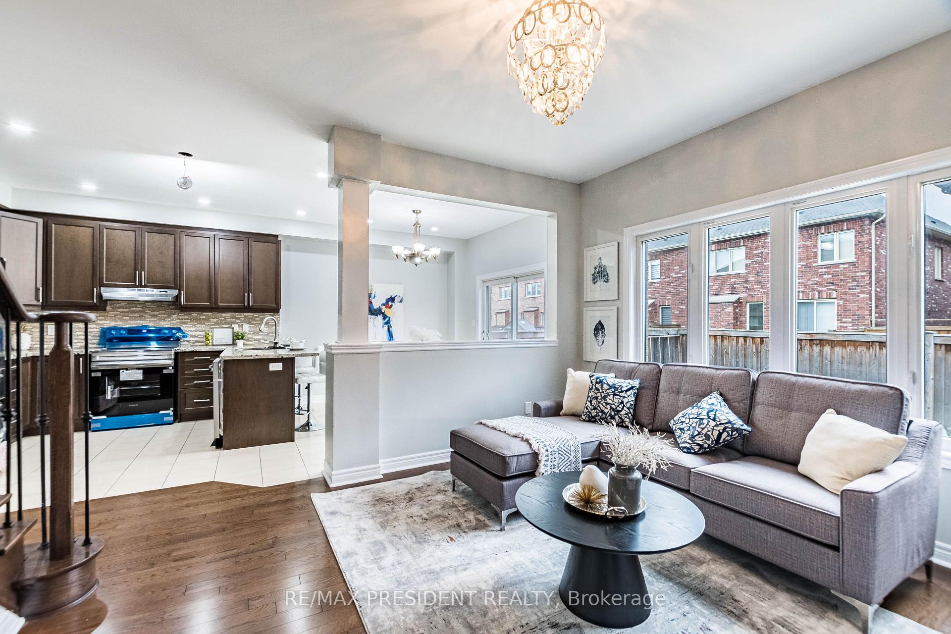 Photo 12 of 77 Zelda Road, Brampton, Sandringham-Wellington North — HOMEH