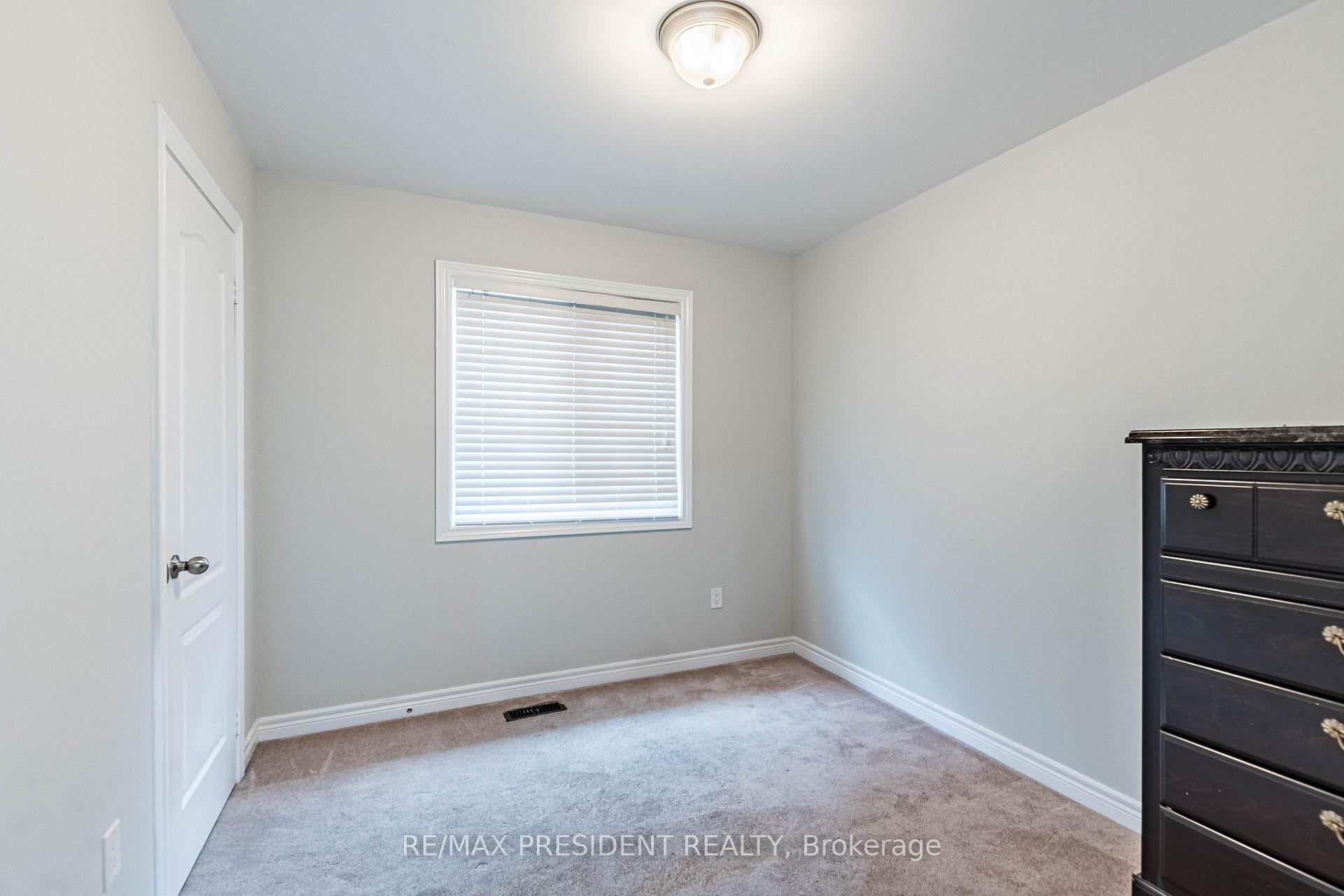 Photo 32 of 77 Zelda Road, Brampton, Sandringham-Wellington North — HOMEH