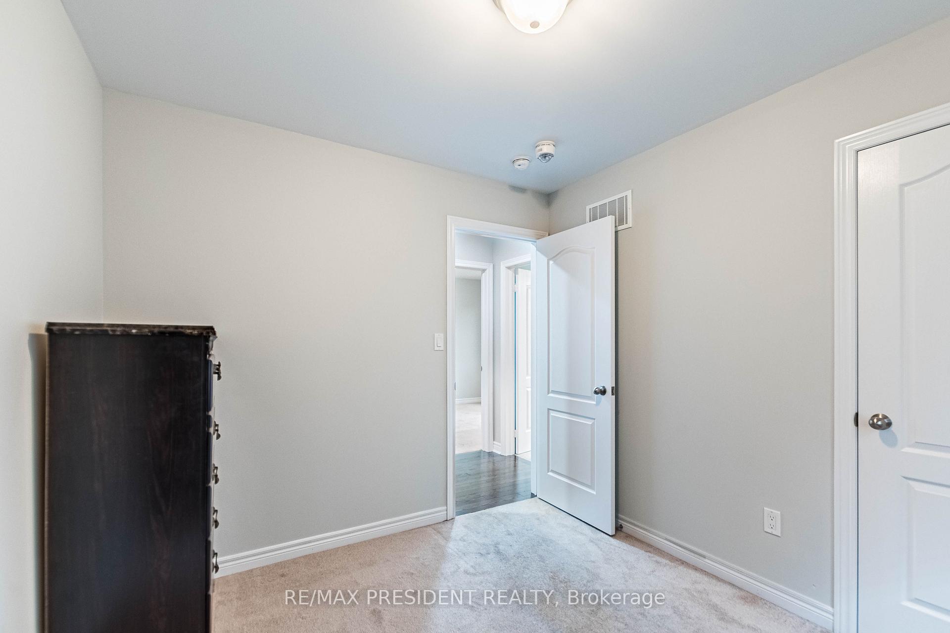 Photo 33 of 77 Zelda Road, Brampton, Sandringham-Wellington North — HOMEH
