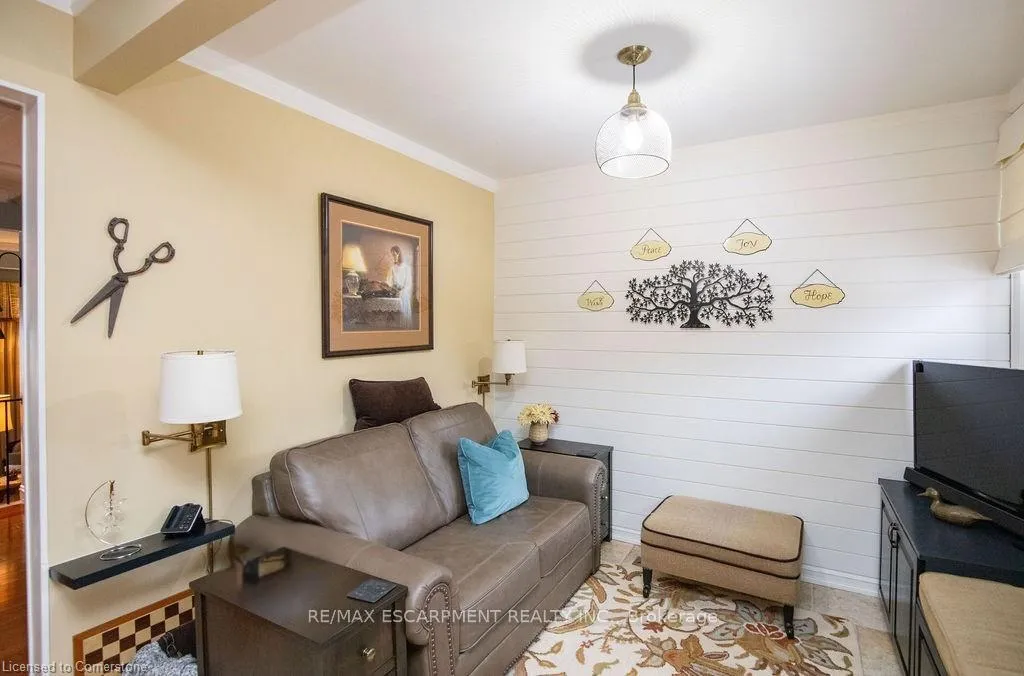 Photo 11 of 89 Larraine Avenue, Hamilton, Dundas — HOMEH