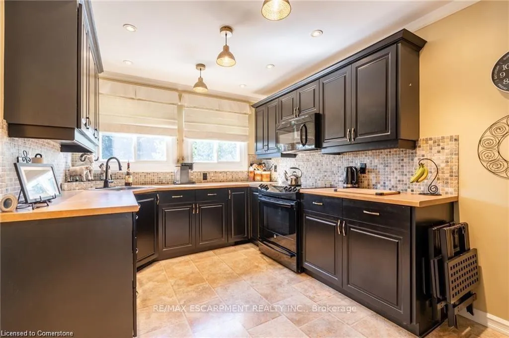 Photo 13 of 89 Larraine Avenue, Hamilton, Dundas — HOMEH